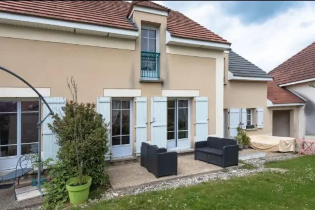 Disney Avengers Home Magny-le-Hongre Bagian luar foto